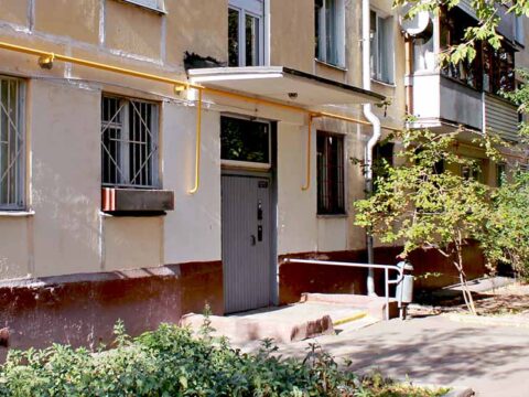 Козырек подъезда: правовой статус, содержание и ремонт